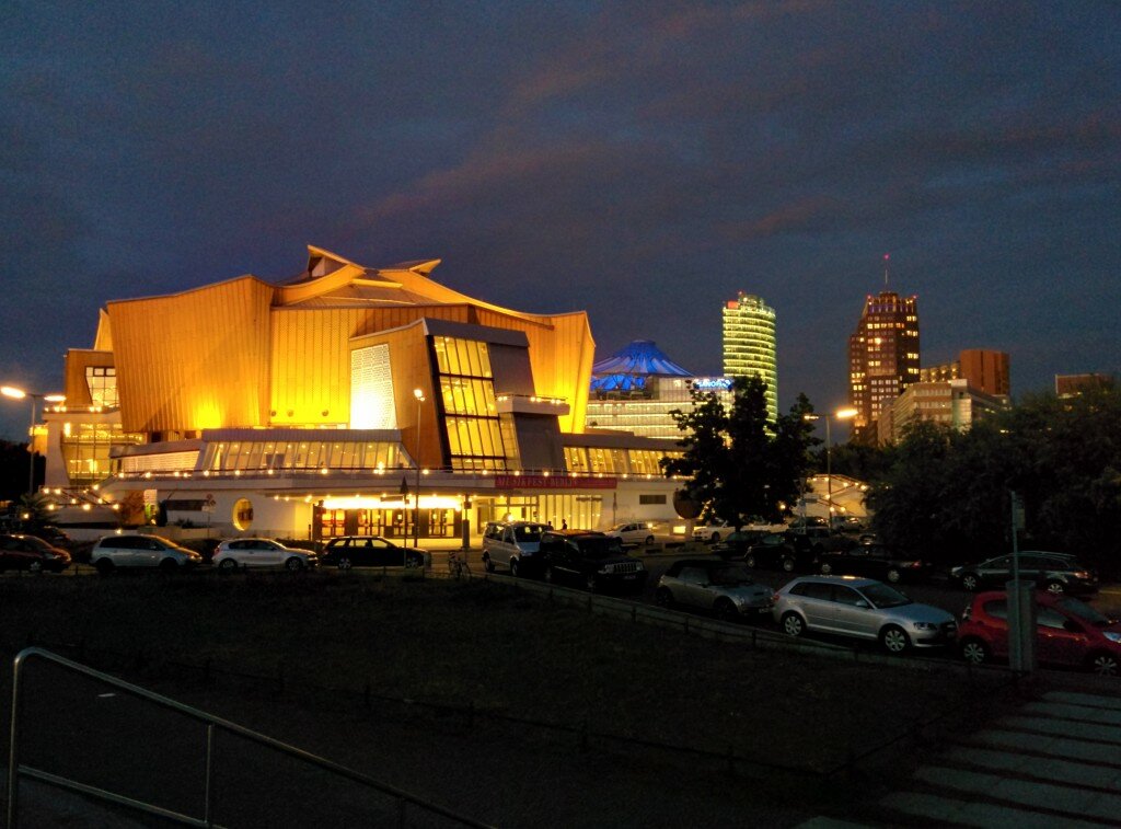 Philharmonie und Sony Center